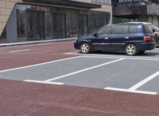 聚氨酯地坪涂料系統戶外停車場地坪需要具備哪些性能？