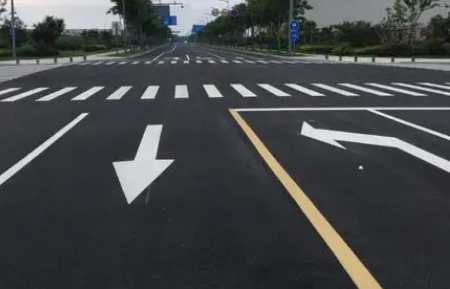 合肥道路劃線分析，如何保證道路畫線的筆直呢？